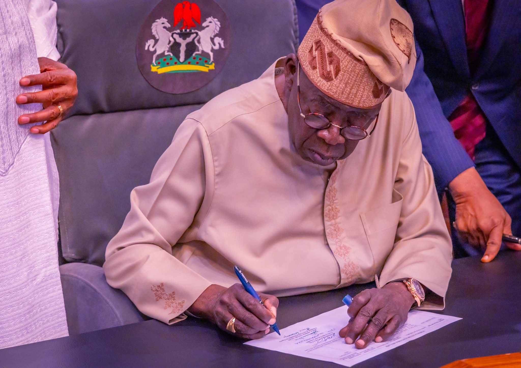 Tinubu Signs Executive Order Mandating Direct Remittance of Oil, Gas Revenues to Federation Account