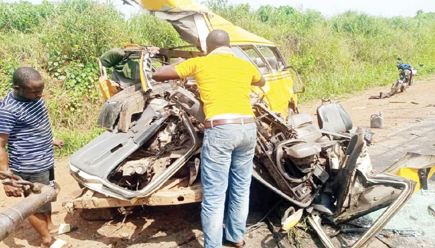 Two die in Ogun bus, truck collision